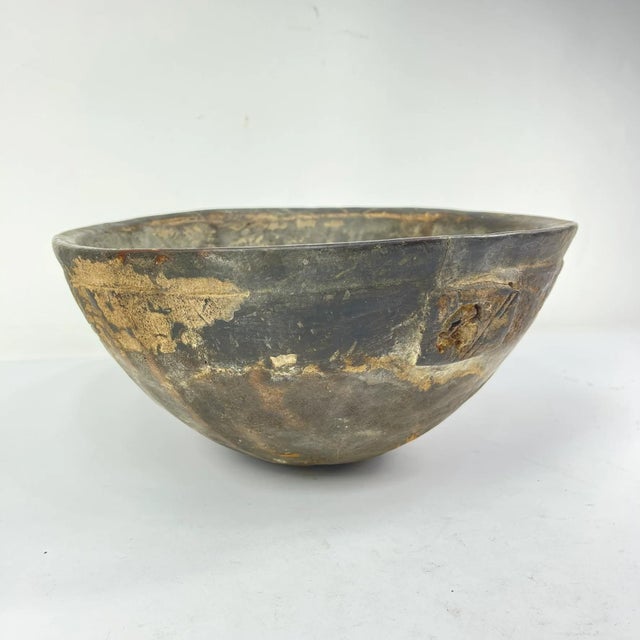 Early 20th Century Nupe Wood Bowl Nigeria For Sale - Image 4 of 6