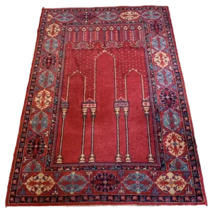 Arc Prayer and Columns Rug