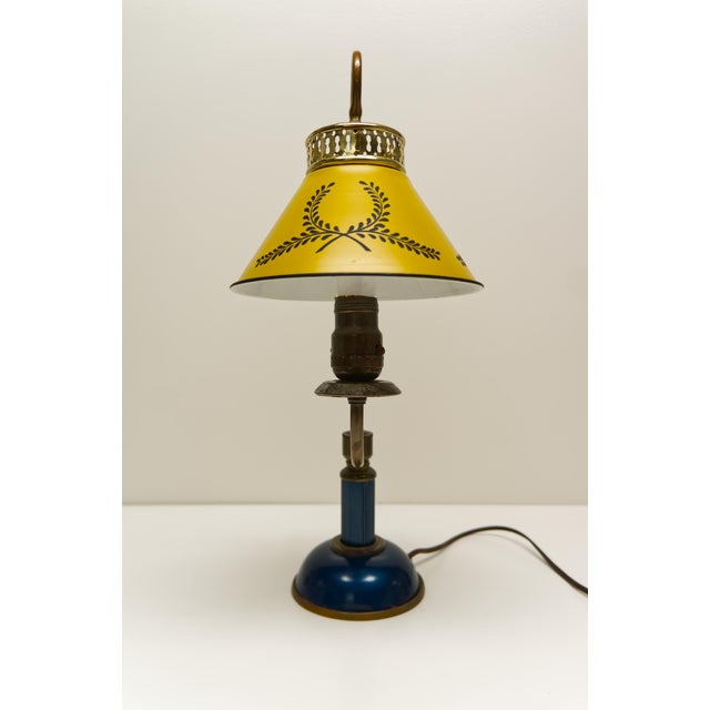 Early 20th Century French Bouillotte-Style Tole Table Lamp For Sale - Image 4 of 11