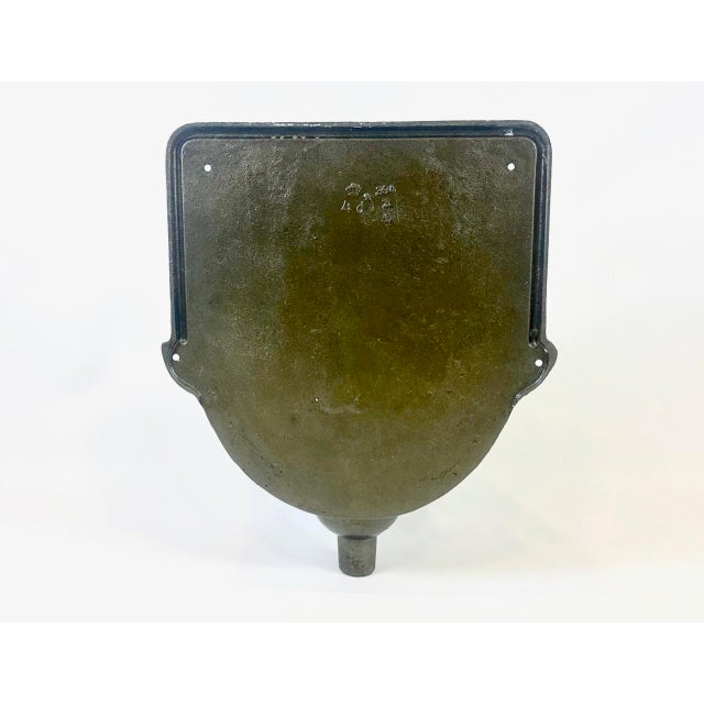 Antique Cast Iron Garden Wall Sink, 19th Century, in Restored conditions. Designed before 1890
