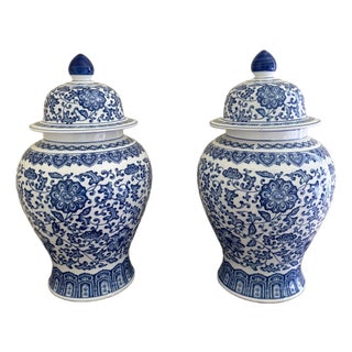 Chinoiserie Blue and White Porcelain Ginger Jars, Pair For Sale