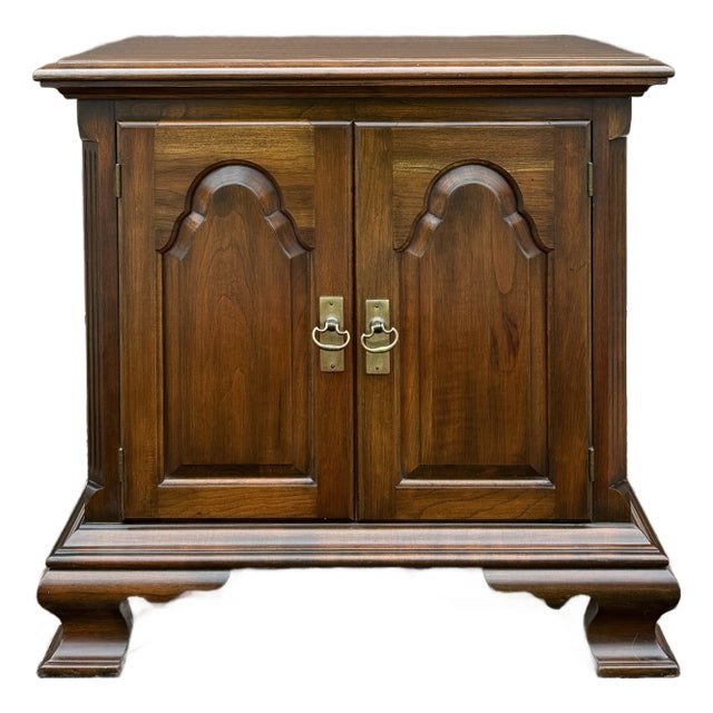 Vintage Pennsylvania House Traditional Georgian Solid Cherry Nightstand Cabinet With Drawer For Sale