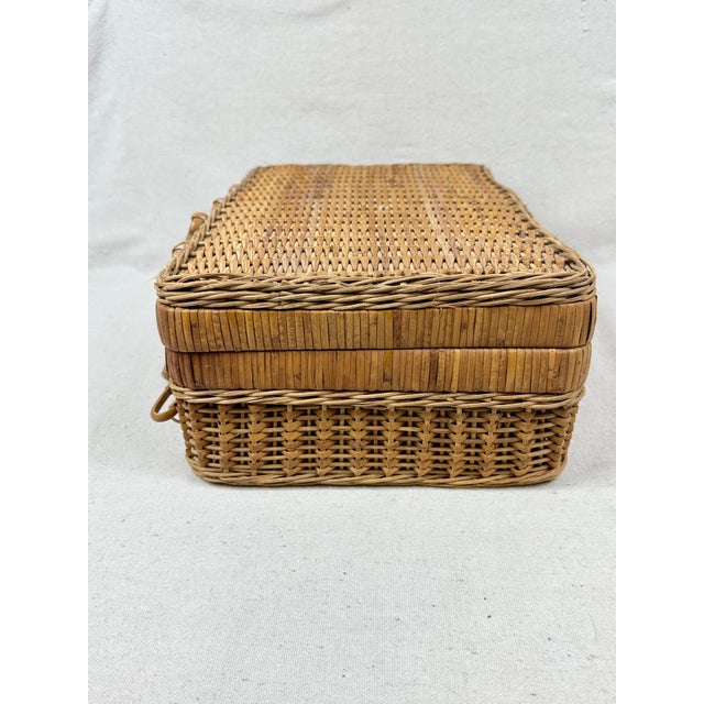 Add a touch of timeless charm to your outdoor adventures or home decor with this gorgeous vintage woven wicker/rattan...