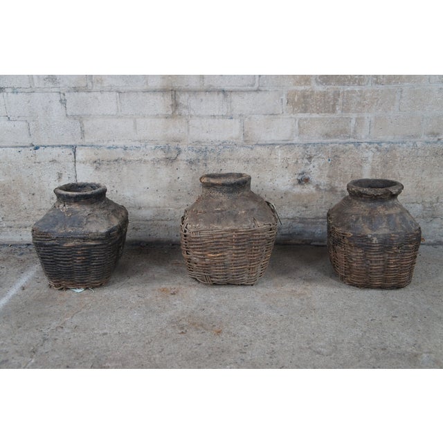 Early 20th Century Antique Chinese Square Form Woven Willow Oil Container Storage Baskets - Set of 3 For Sale - Image 5 of 12