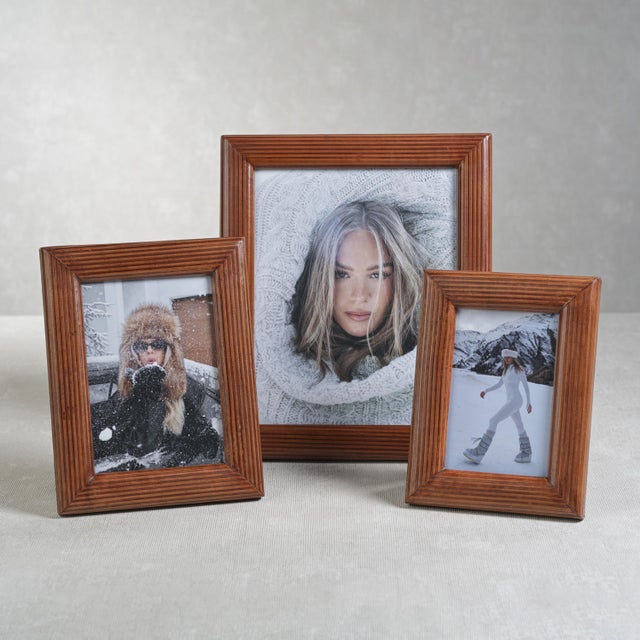 The Agung Leather Photo Frame adds a touch of sophistication to your tabletop. Crafted from leather, this frame features a...