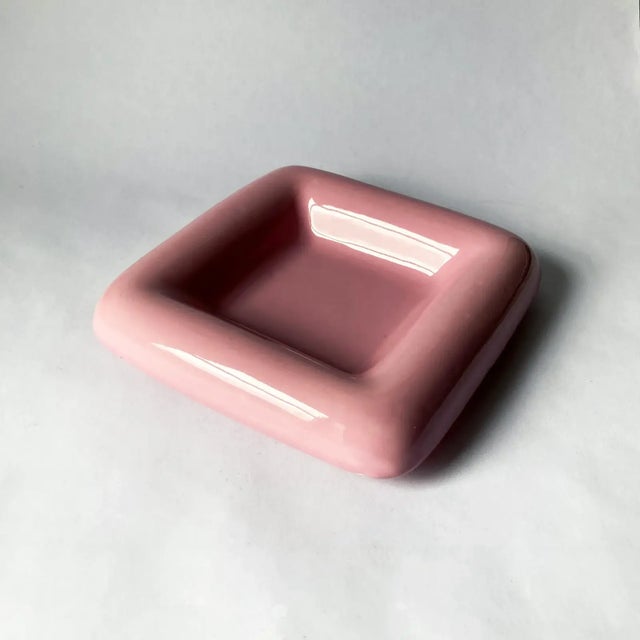 1980s Haeger Rounded Edge Mauve Pink Postmodern Vide Poche For Sale In New York - Image 6 of 7