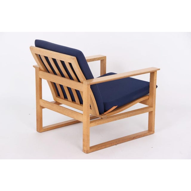 Blue Model 2256 Lounge Chairs in Oak and Fabric by Børge Mogensen for Fredericia, Set of 2 For Sale - Image 8 of 18