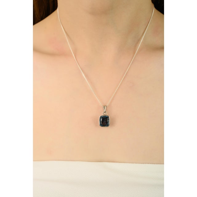 Classic 925 Sterling Silver Pendant in 6.5 Ct Natural London Blue Topaz For Sale - Image 4 of 12