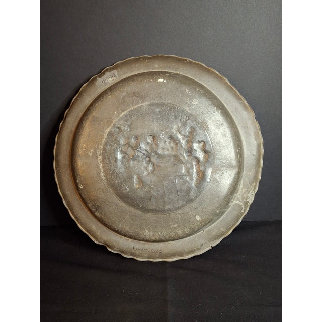 18th Century 18th Century Continental Pewter Sukkot Sukkah Plate Hebrew Engraved Rare Relief Judaica For Sale - Image 5 of 18
