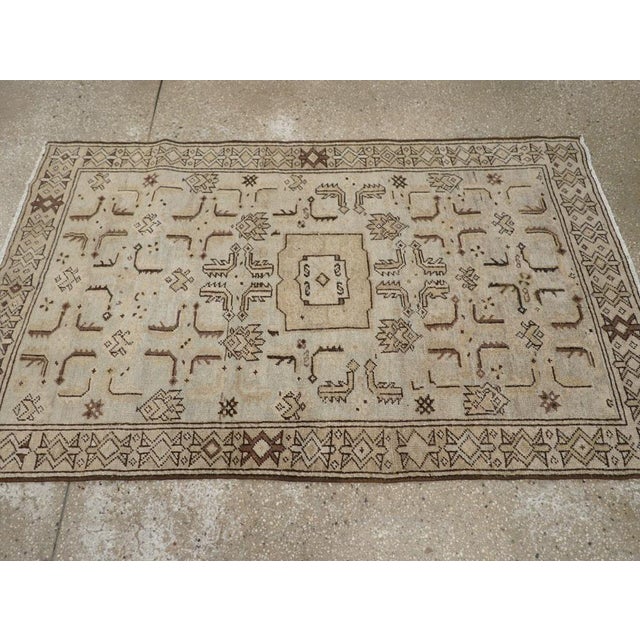 Galerie Shabab Collection Mid-20th Century Persian Malayer Throw Rug For Sale - Image 4 of 7