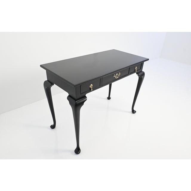 Kittinger Kittinger Ebonized Mahogany & Burl Wood Writing Desk / Console | Newly Refinished For Sale - Image 4 of 15