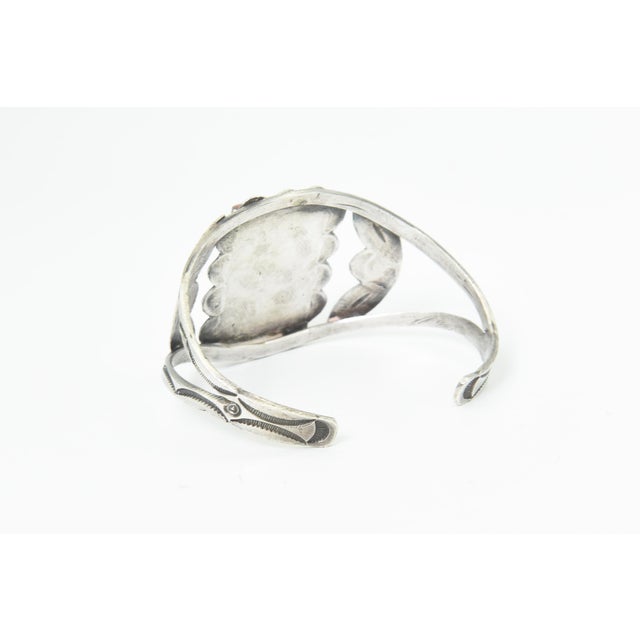 Brown Mid 20th Century Southwestern Navajo Native American Style Moss Agate Silver Cuff Bracelet For Sale - Image 8 of 9