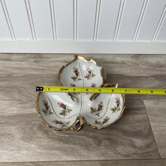 1950s Napco Japan Moss Rose Porcelain Divided Leaf Dish Gold Gilt For Sale - Image 4 of 7