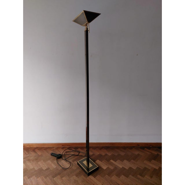 The lamp is still working. There is missing one golden plate of the lamp. It doesn’t matter if you turn this side to the...