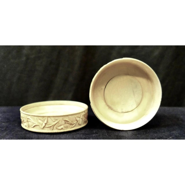 Bone 19th Century Continental Trinket Box For Sale - Image 7 of 9