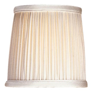 Chapman & Myers by Visual Comfort Signature 3" x 4" x 4" Silk Pleat Candle Clip Shade For Sale