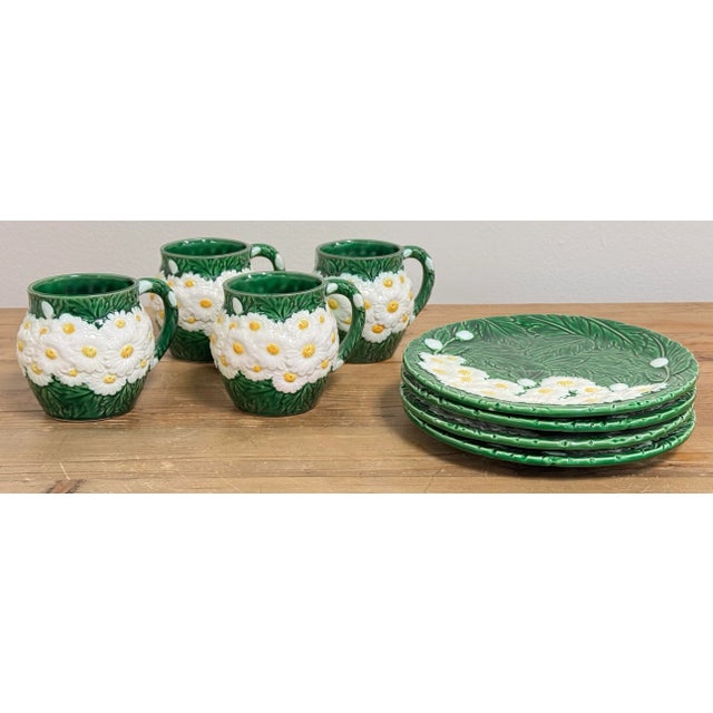 Traditional Vintage Ceramic Daisy Motif Mugs and Dessert Plates, 8 PCS For Sale - Image 3 of 11