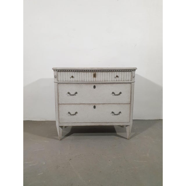 Swedish Gustavian Style 1860s Gray Painted Three-Drawer Chest with Carved Drawer For Sale - Image 10 of 10