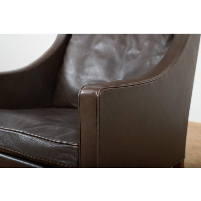 Model 2204 Wingback Armchair in Leather with Wood Legs by Børge Mogensen for Frederica, 1963 For Sale - Image 5 of 13