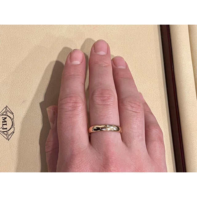 2010s 6 Flush Set Bezel Diamond Eternity Wedding Band in 18 Karat Yellow Gold For Sale - Image 5 of 18