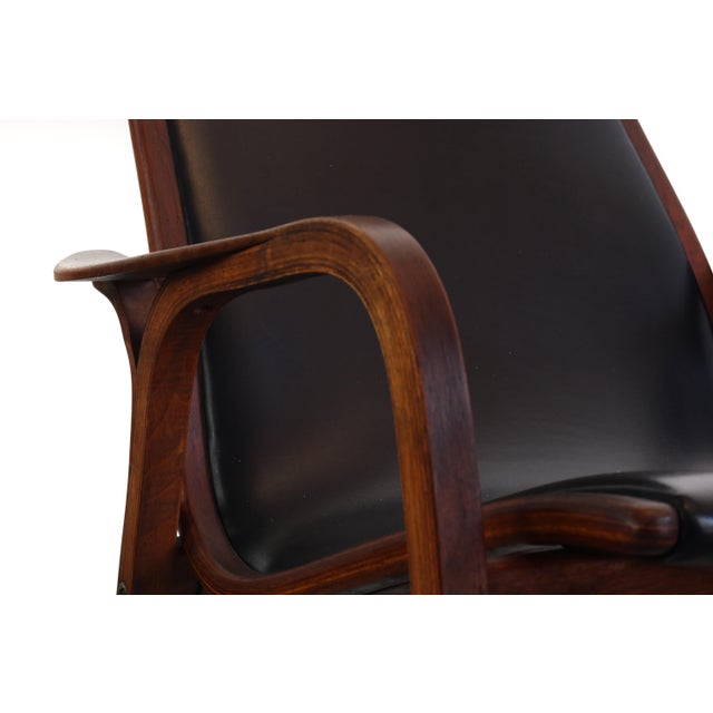 Mid-Century Modern Lamino Chair in Original Black Vinyl Upholstery by Yngve Ekström for Swedese, Sweden For Sale - Image 3 of 8