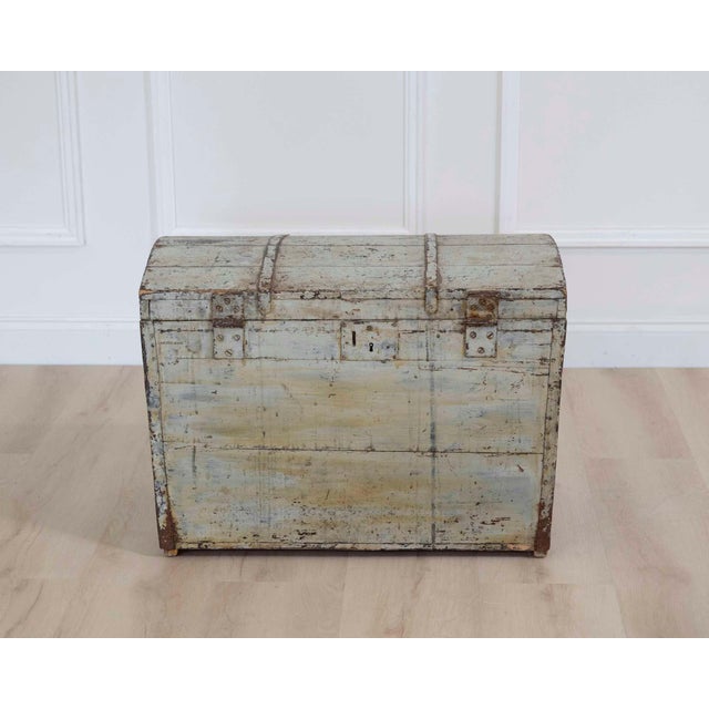 Light Gray Scandinavian 19th Century Dome-Top Trunk For Sale - Image 8 of 9