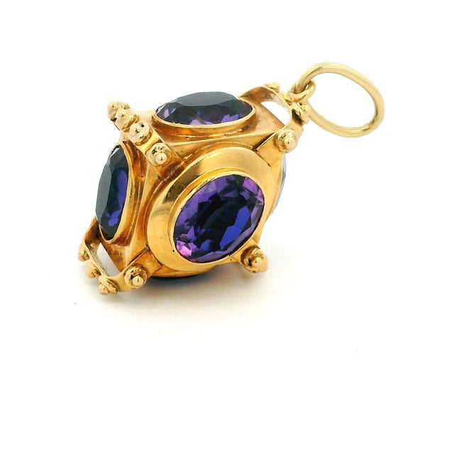 Purple Vintage 18k Gold Rotating Amethyst Cube Charm Pendant For Sale - Image 8 of 11