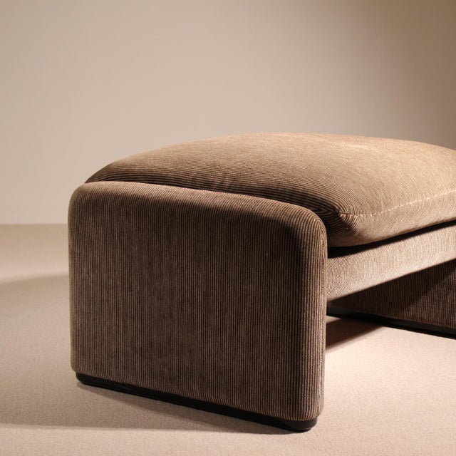 Set of Maralunga Lounge Chair and Ottoman by Vico Magistretti for Cassina, Italy, 1973 For Sale - Image 15 of 18