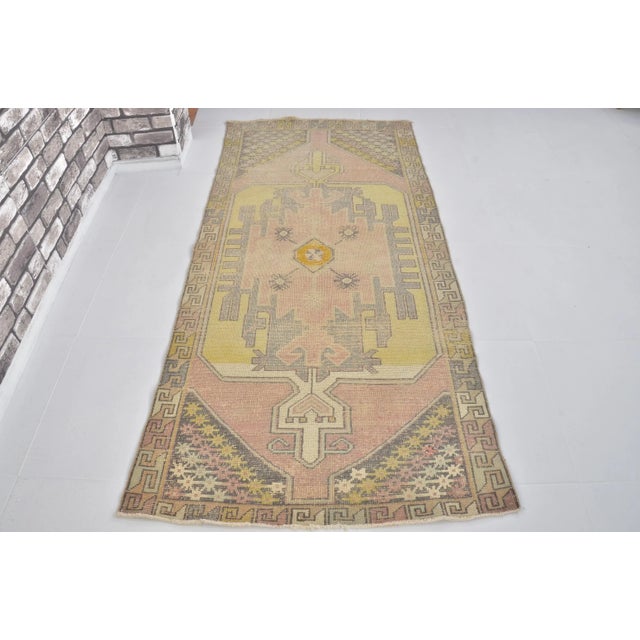 Mid-Century Modern 1960s Pink Pastel Color Antique Turkish Oushak Handmade Rug For Sale - Image 3 of 11