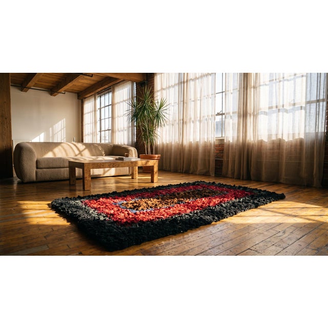 Early 20th Century 1920s Multicolor Abstract Modern Antique American Hooked Rug 2'0" X 3'0" Handmade Wool Carpet For Sale - Image 5 of 7