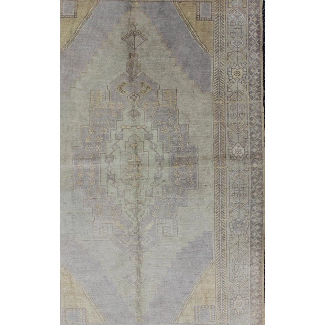 Geometric medallion design Oushak rug vintage from Turkey in muted tones, rug tu-vey-3475, country of origin / type:...