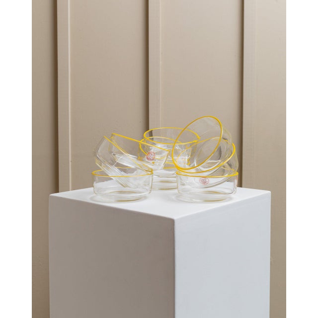 Vintage Empoli Glass Bowls in Clear Glass with Yellow Rim from Fratelli Buggiani,1980s, Set of 9 For Sale - Image 4 of 12