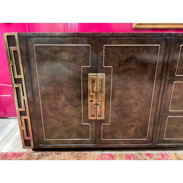 Coffee 1970s Mastercraft 4pc Credenza in Burled Amboyna and Brass For Sale - Image 8 of 12