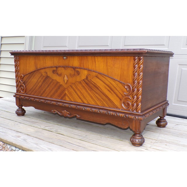 Vintage Lane Art Deco Walnut Cedar Trunk Hope Chest Blanket Chest Bed Bench For Sale - Image 13 of 18