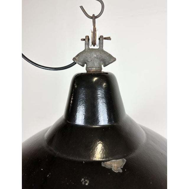 Mid-Century Modern Industrial Black Enamel Factory Ceiling Lamp with Cast Iron Top, 1950s For Sale - Image 3 of 16