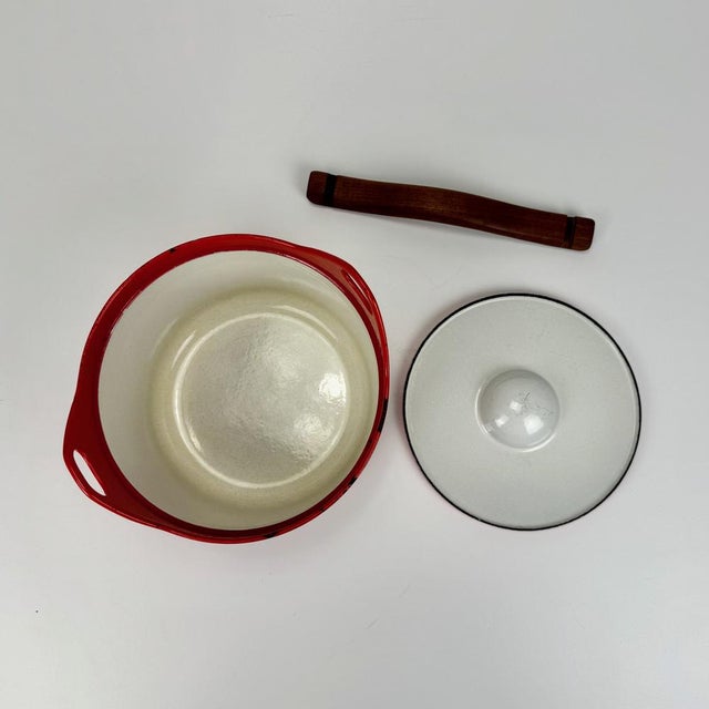 Red Enamel and Cast Iron Pot by Timo Sarpaneva for Rosenlew of Finland, 1960s For Sale - Image 9 of 11