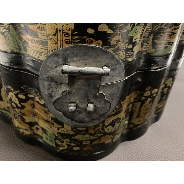 Chinoiserie Black Chinese Box Black Lacquered Gilt Painted 1940s For Sale - Image 3 of 10