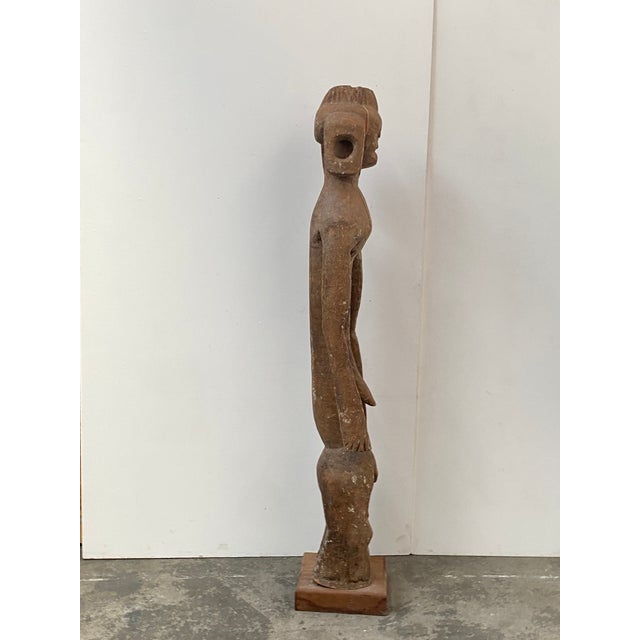 Mid-20th Century Nude Mumuye Sculpture in Wood, 1950s For Sale - Image 4 of 7
