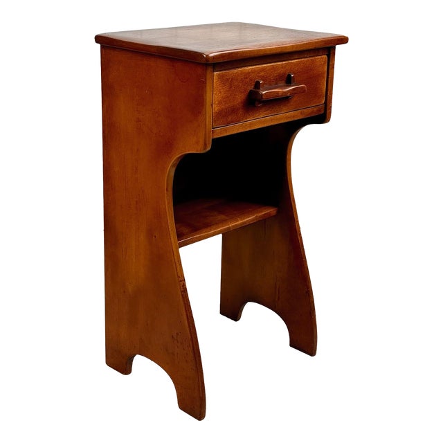 Vintage Cushman Colonial Arts & Crafts Maple Side Table For Sale