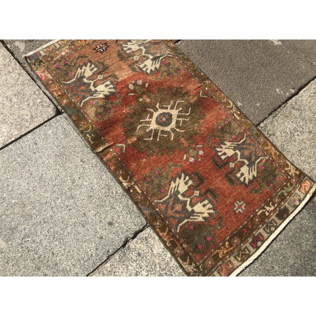 1960s 1960s Vintage Red Rug- 1′5″ × 2′10″ For Sale - Image 5 of 6