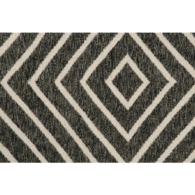 2010s 2010s Rug & Kilim’s Modern Kilim Accent Rug in Gray With White Diamond Patterns For Sale - Image 5 of 8
