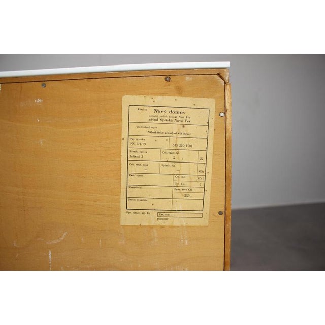 Mid-Century Maple Nightstands with Black and White Tops by František Mezulaník, 1960s, Set of 2 For Sale - Image 9 of 18