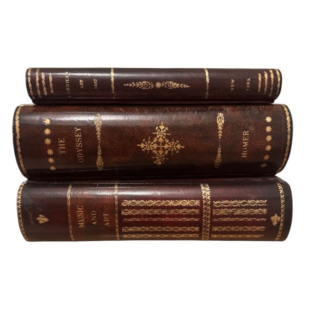 Traditional 1990s Maitland - Smith Attributed Stacked Book Box For Sale - Image 3 of 15