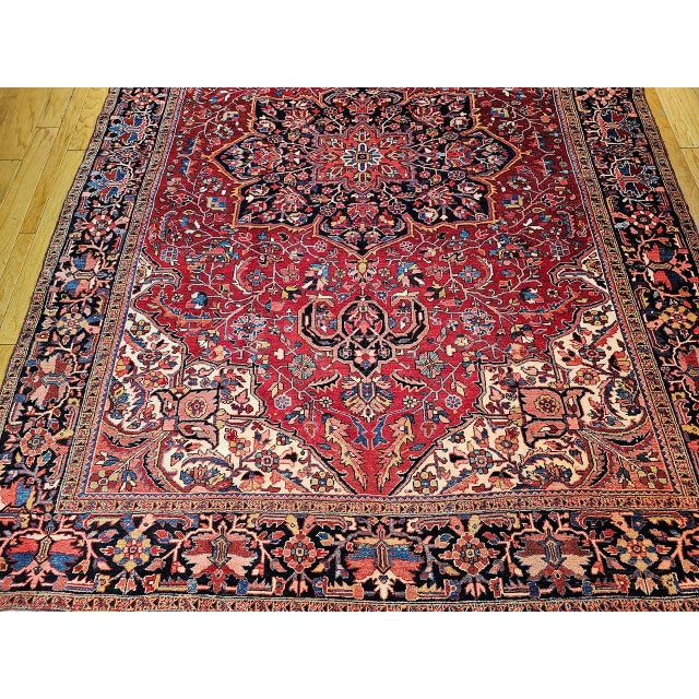 Vintage Persian Heriz Serapi Rug, Hand-Knotted Wool, Geometric Medallion Pattern, Red & Navy, 10x13 For Sale - Image 9 of 14