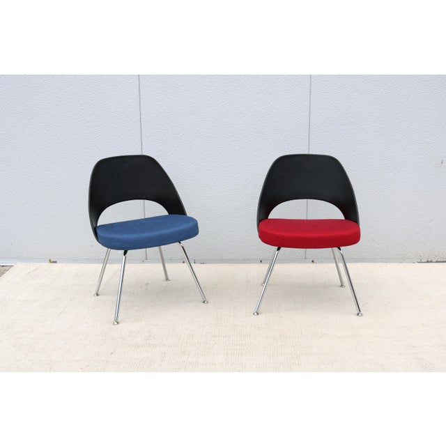 Knoll Knoll Mid-Century Modern Eero Saarinen Executive Armless Chairs Black - A Pair For Sale - Image 4 of 18