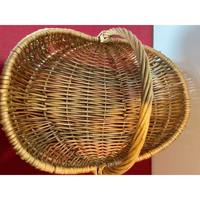 Vintage Large European Handwoven Wicker Rattan Gathering Basket With Handle For Sale - Image 6 of 16
