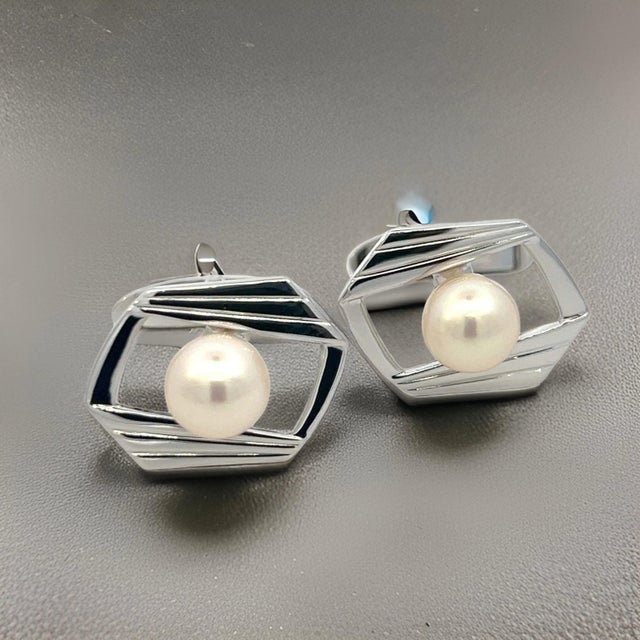 Metal 1990s Pair of Mikimoto Estate Akoya Pearl Cufflinks Silver 7.5 mm For Sale - Image 7 of 12