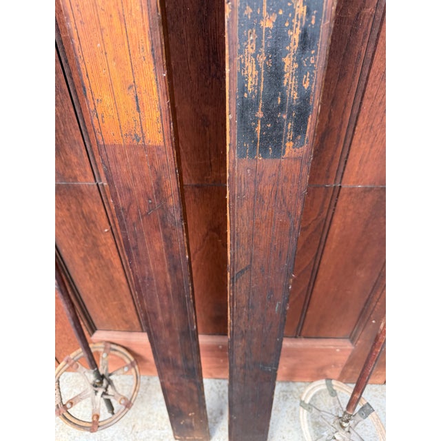 Brown Antique Wooden Skis With Original Bamboo Ski Poles – Early 20th Century Nordic Ski Set – Rustic Ski Lodge & Cabin Wall Decor For Sale - Image 8 of 18