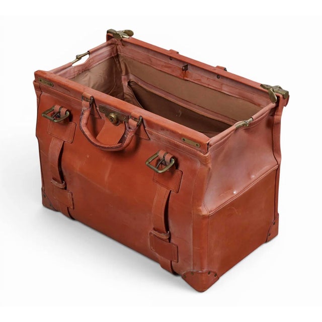 Metal Swaine & Adeney Vintage English Cognac Leather Gladstone Travel Bag – Royal Warrant, Keys & Brass Hardware For Sale - Image 7 of 10