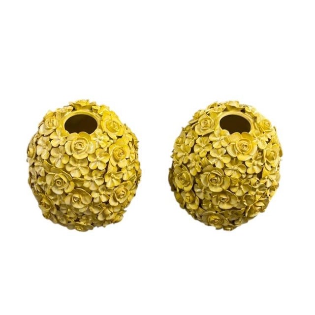 Italian Pair of Vintage Italian Majolica Ceramic Floral Ball Vases For Sale - Image 3 of 12